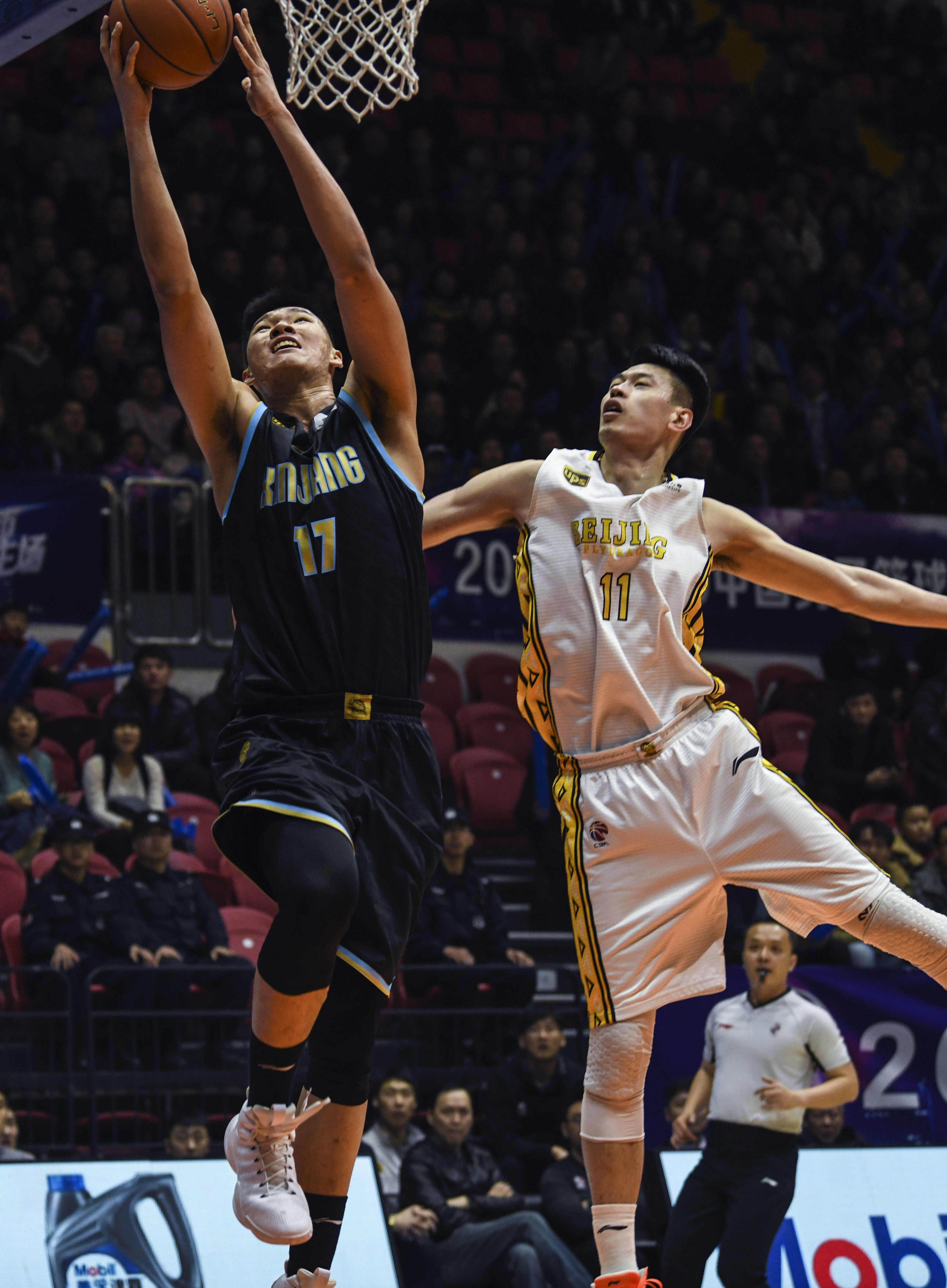 持宽度牵制 持宽度牵制